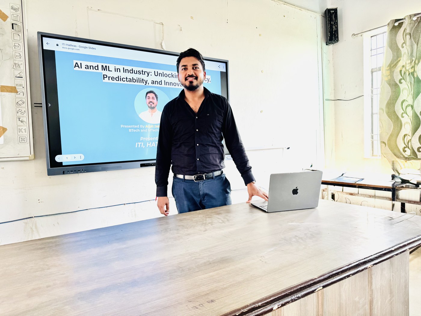 Arpit Jain — Founder of AnsuIntelligence, presenting AI and ML in Industry at ITI Hathras, MTech AI from IIT Jodhpur